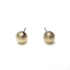 New without tags! Gold Round stud earrings